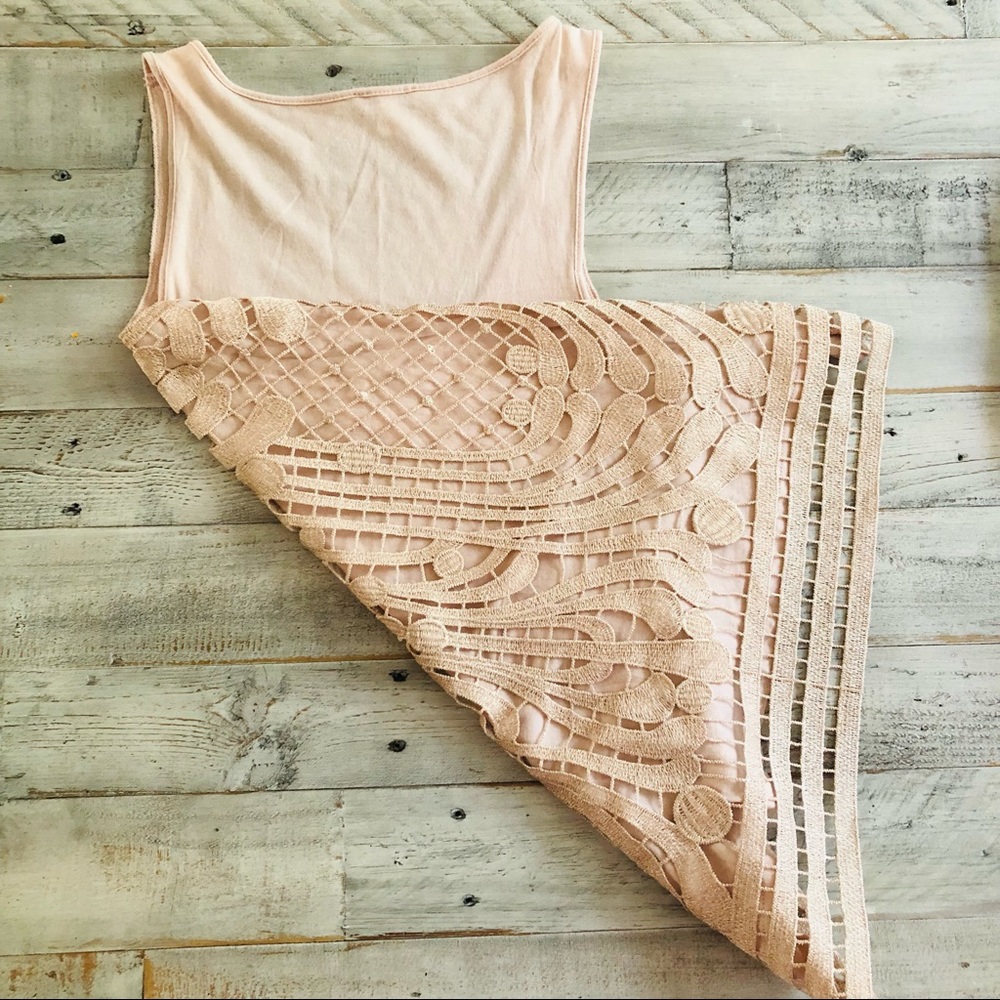 2 Tank Tops - Picture 3 of 8